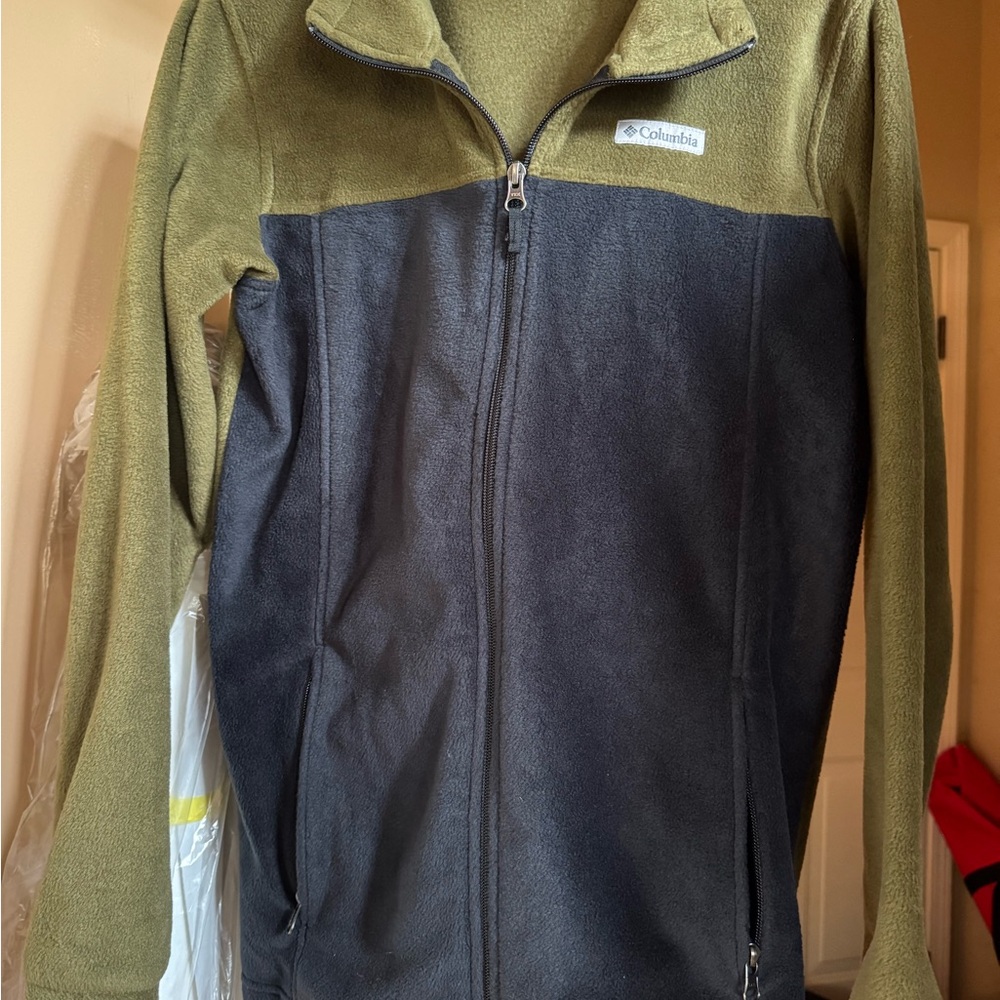 Columbia Olive and Navy Fleece Jacket